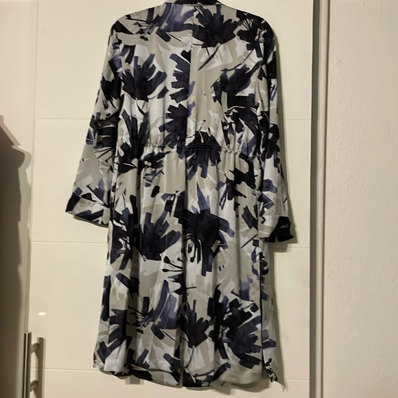 NIC + ZOE Women’s Size L Tunic: one button front, 3/4 sleeve. Blue Multicolor - Picture 6 of 14